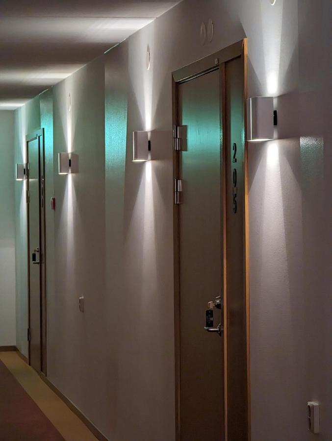 Hotell Bro Кристинехамн Экстерьер фото