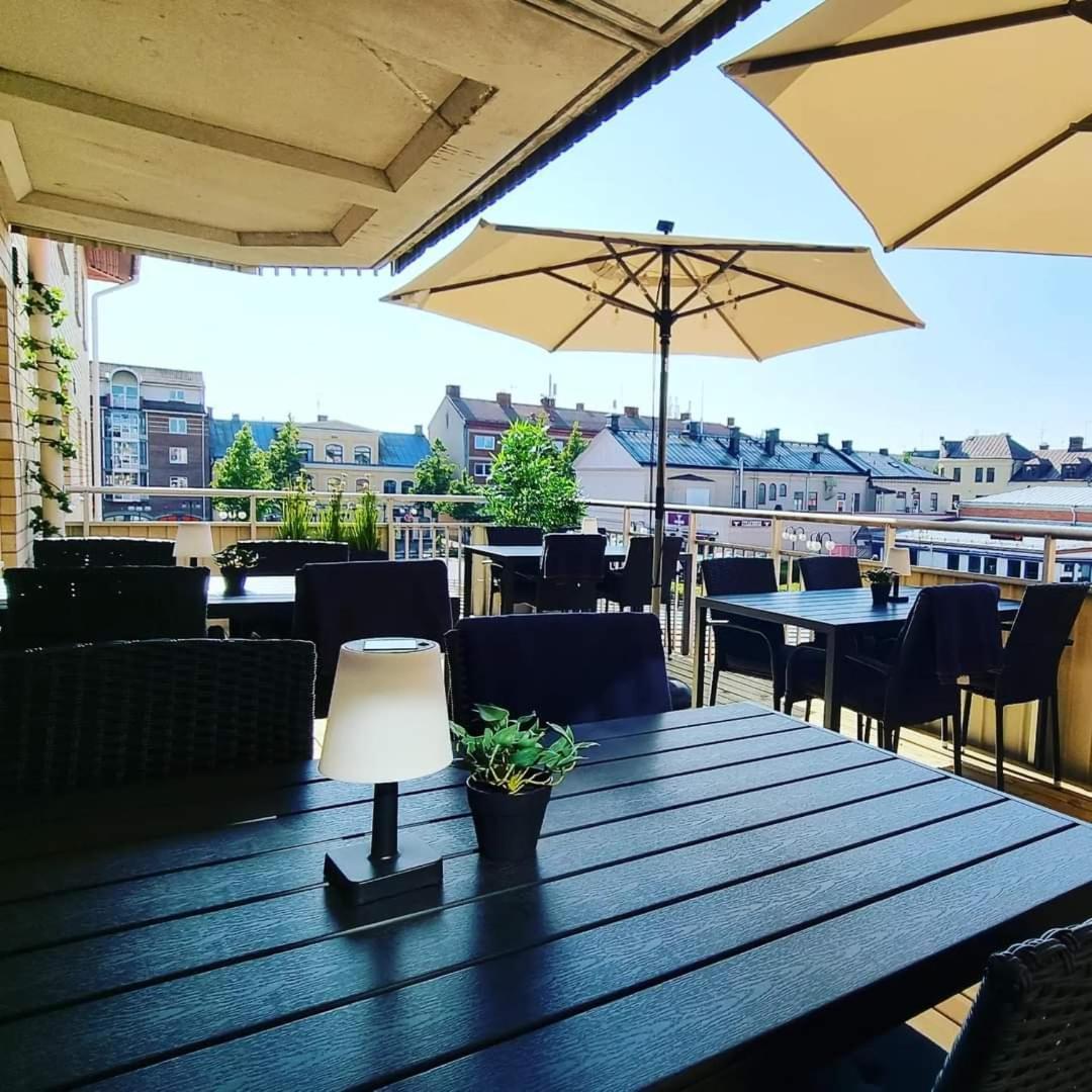 Hotell Bro Кристинехамн Экстерьер фото